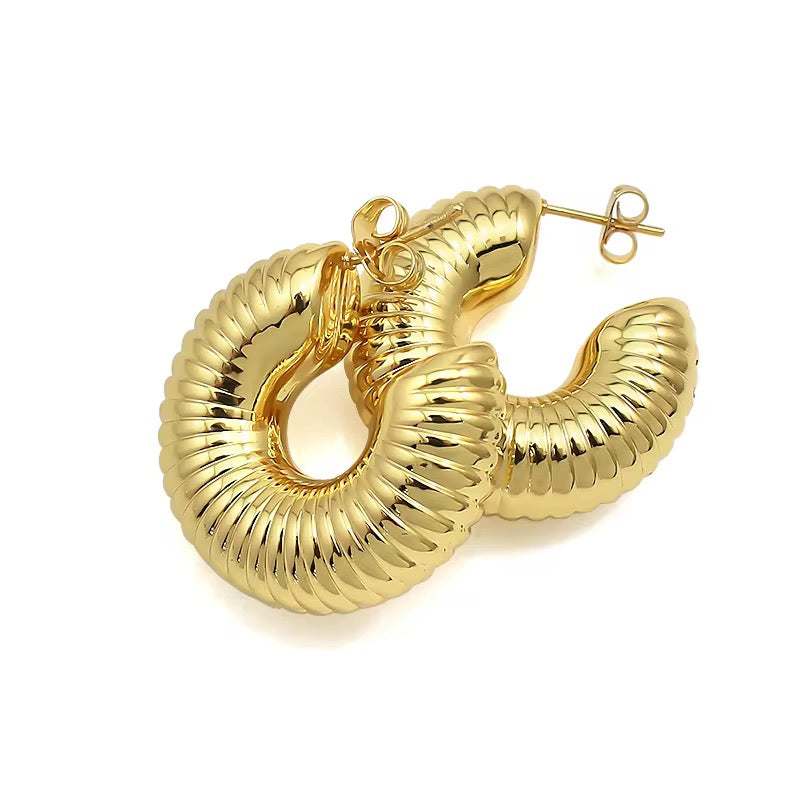 Aarina Ribbed Radiance 18K Gold Plated Hoop Earrings