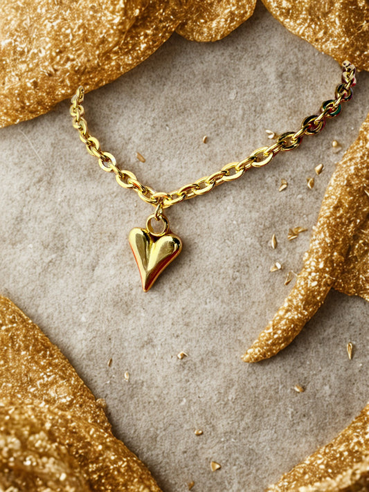 "Aarina Jewellery 18k Gold Plated Classic Heart Charm Bracelet – Anti-Tarnish & Waterproof "