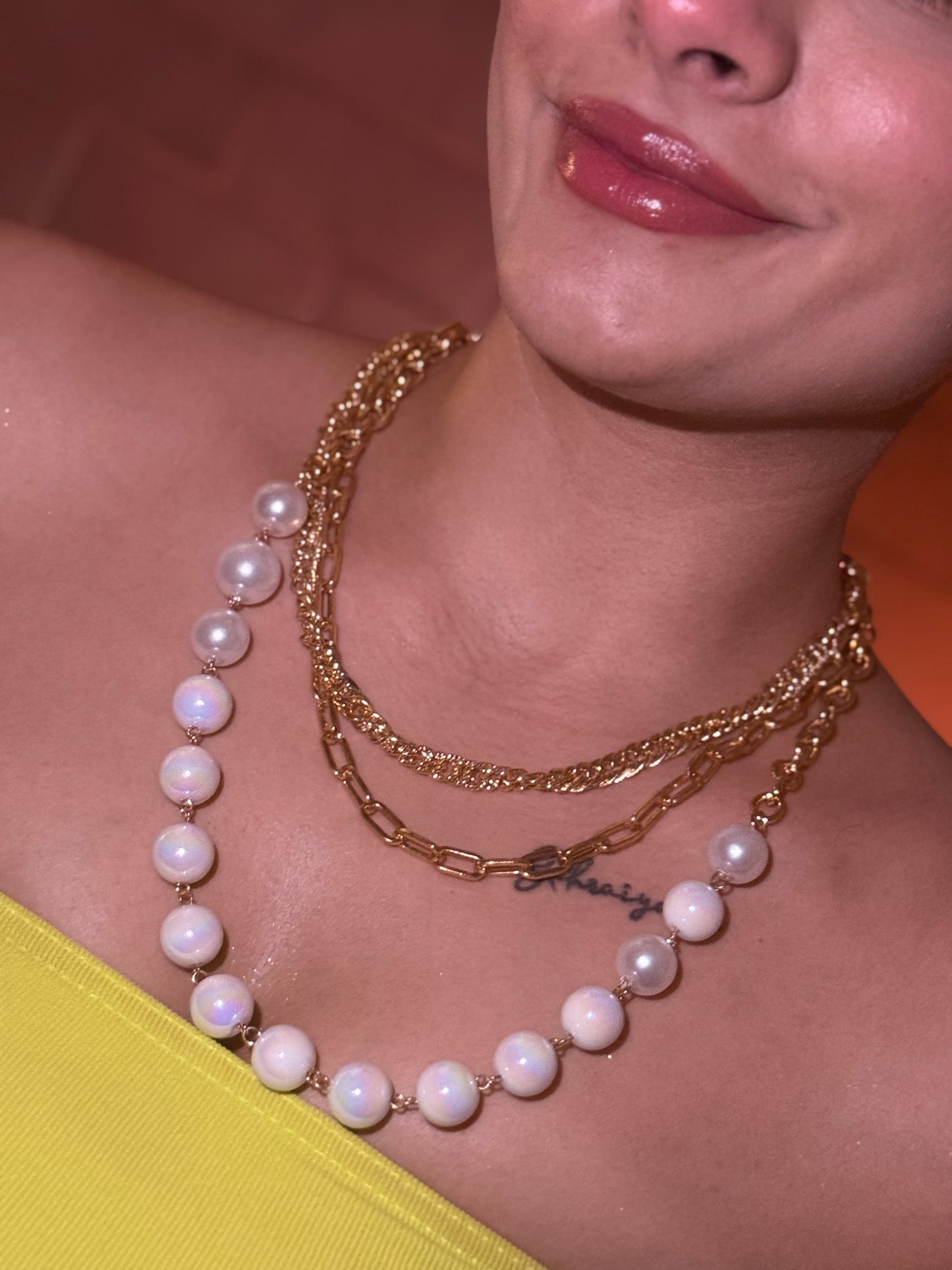 Ridescent Pearl & Layered 18k gold Gold Chain Necklace