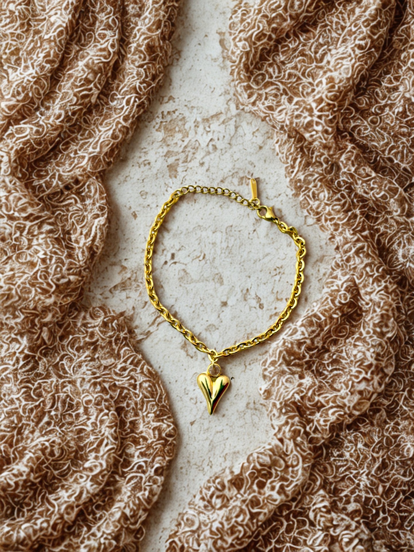 "Aarina Jewellery 18k Gold Plated Classic Heart Charm Bracelet – Anti-Tarnish & Waterproof "