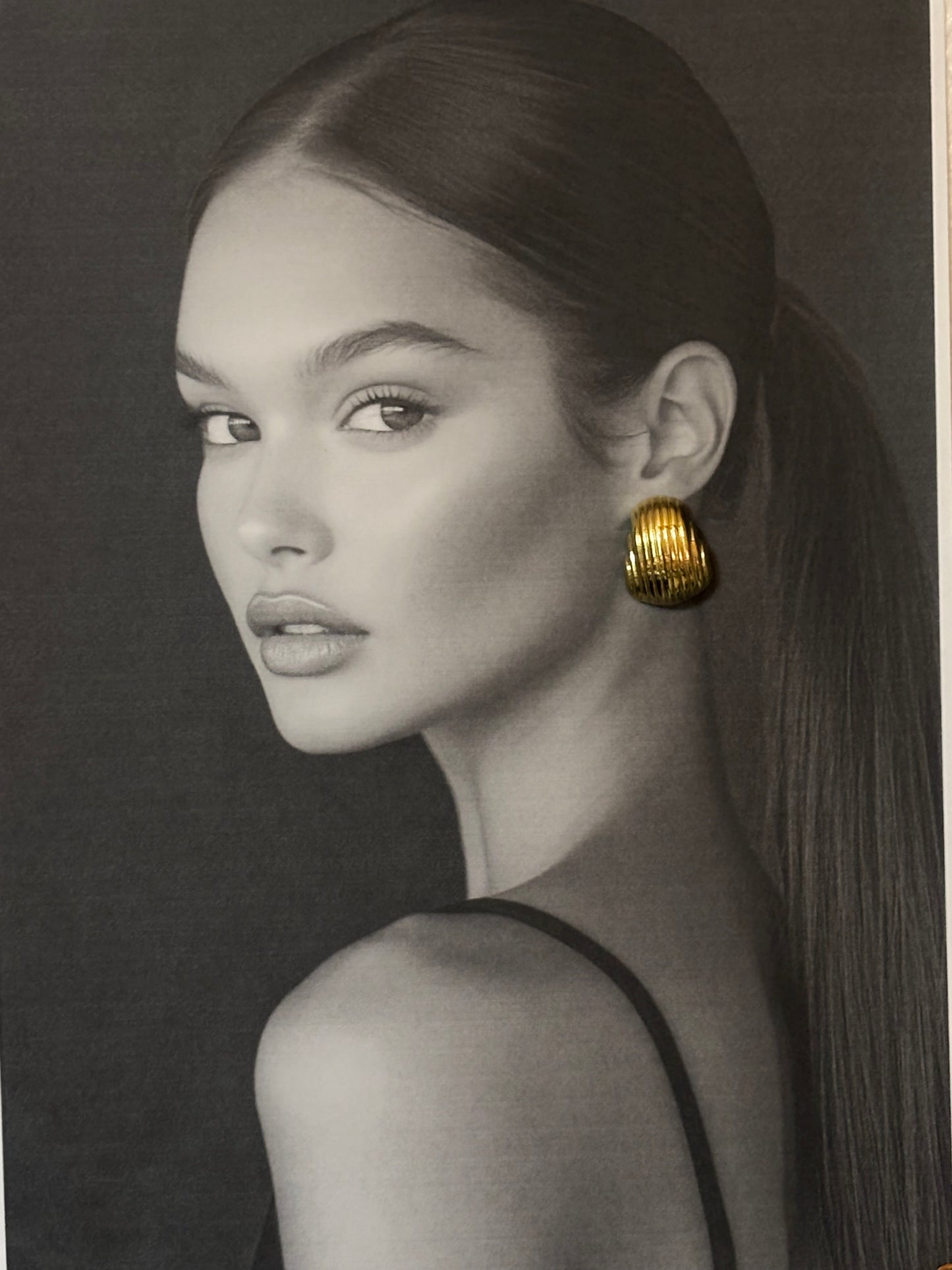 " Aarina Aurelia Sculpted Hoops – 18K Gold Plated, Anti-Tarnish & Waterproof "
