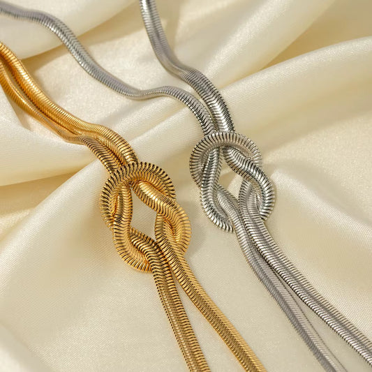 Viral Signature Knot Necklace – Transformable Pendant & Bracelet