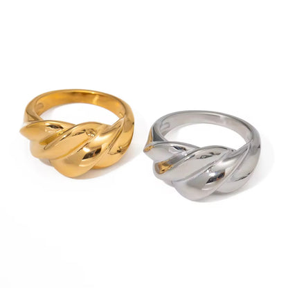 "Eternal Knot Ring by Aarina Jewellery "