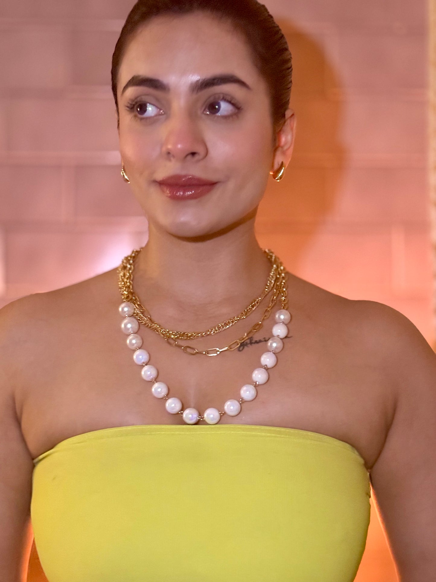 Ridescent Pearl & Layered 18k gold Gold Chain Necklace