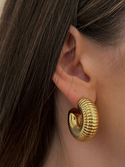 Aarina Ribbed Radiance 18K Gold Plated Hoop Earrings