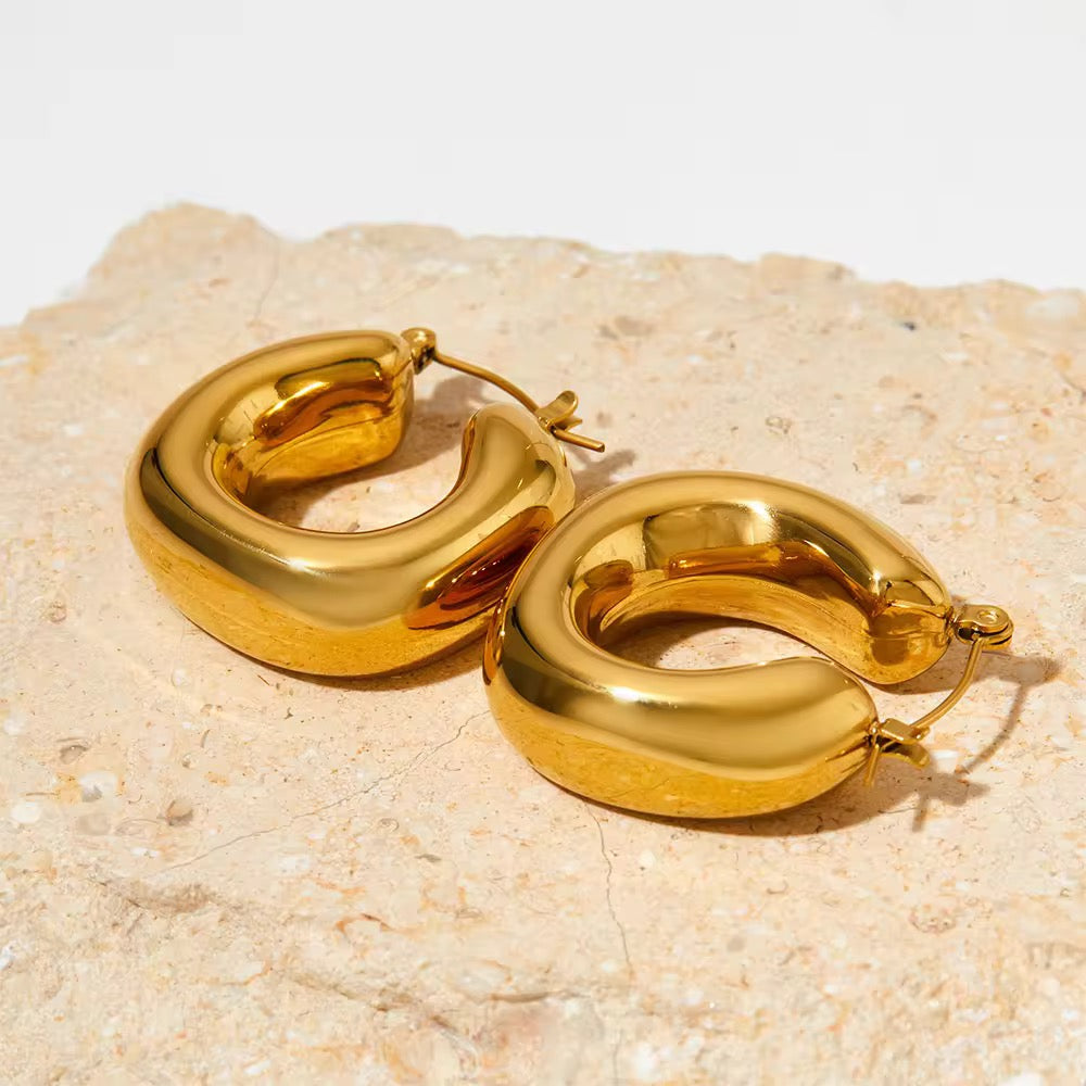 " Aarina Classic Bold Hoop Earrings – 18K Gold Plated, Anti-Tarnish & Waterproof
"