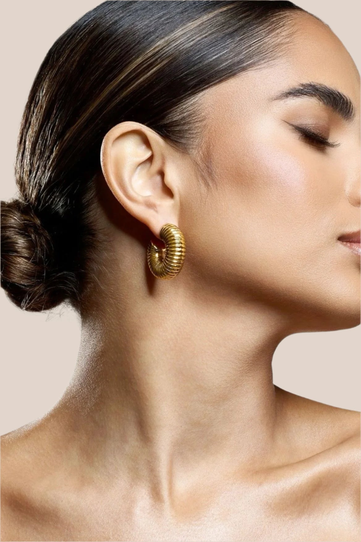 Aarina Ribbed Radiance 18K Gold Plated Hoop Earrings